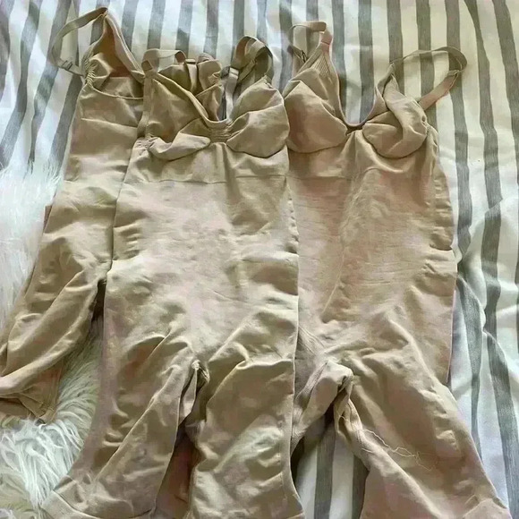 SKIMS- NWOB Sculpting Seamless Mid Thigh Bodysuit - Clay/ nude/ ochre - Picture 10 of 12